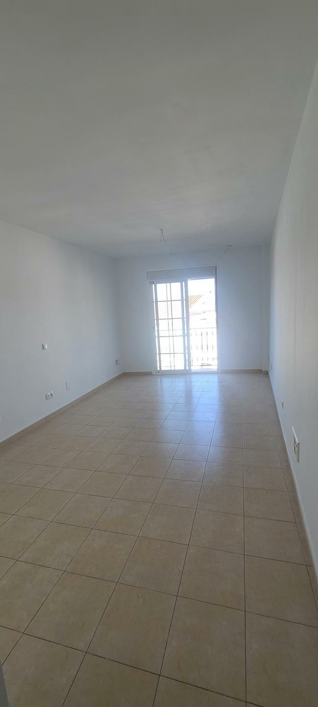 2-bedroom Flat In Alhaurin El Grande, Spain (70 M²)