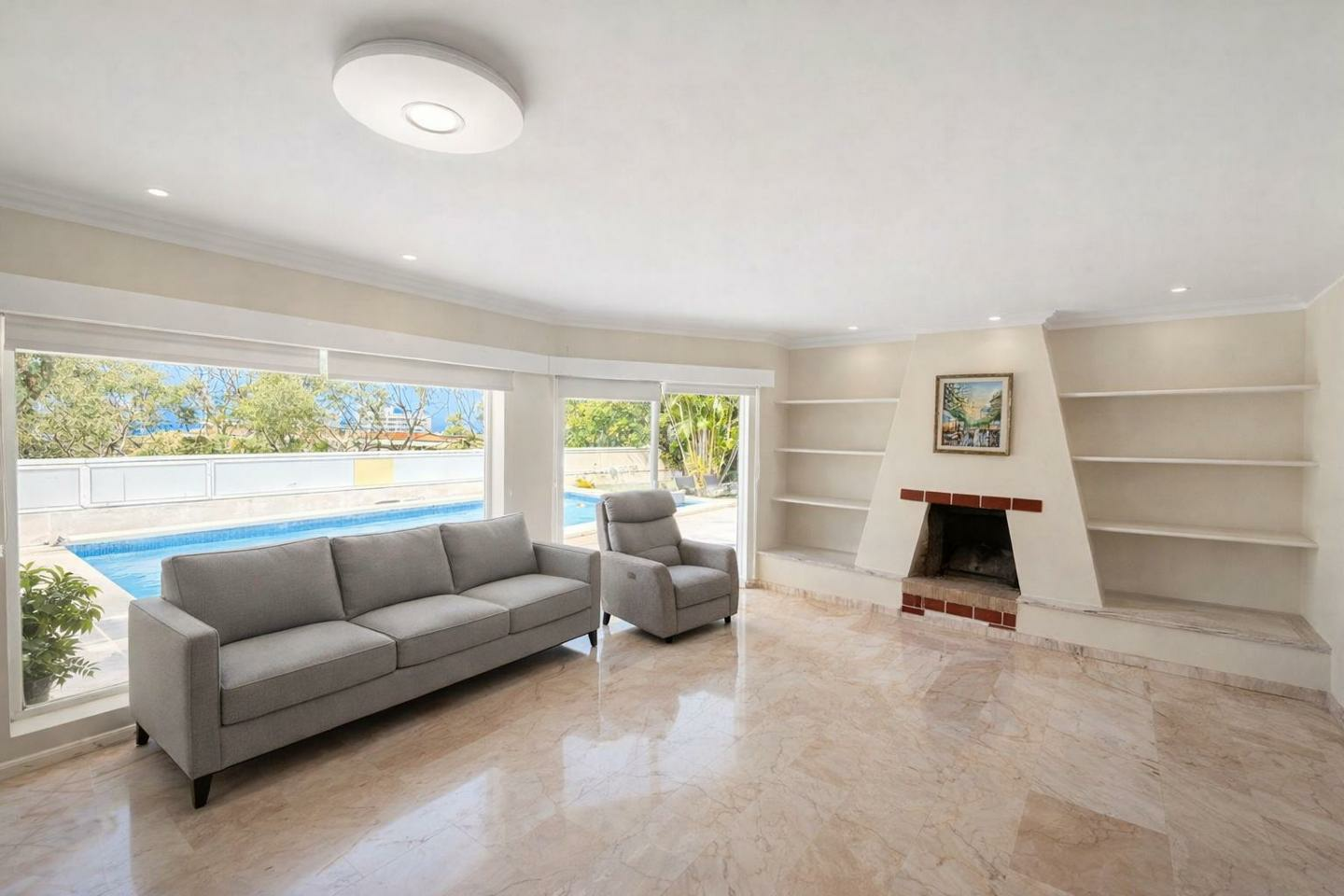 2-bedroom Villa In Puerto De La Cruz, Spain (215 M²)