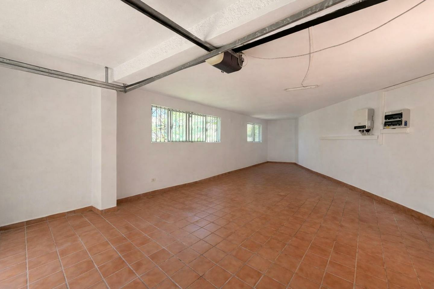 2-bedroom Villa In Puerto De La Cruz, Spain (215 M²)