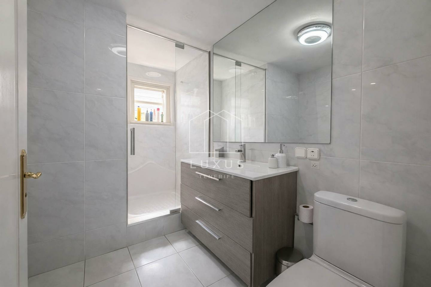 2-bedroom Villa In Puerto De La Cruz, Spain (215 M²)