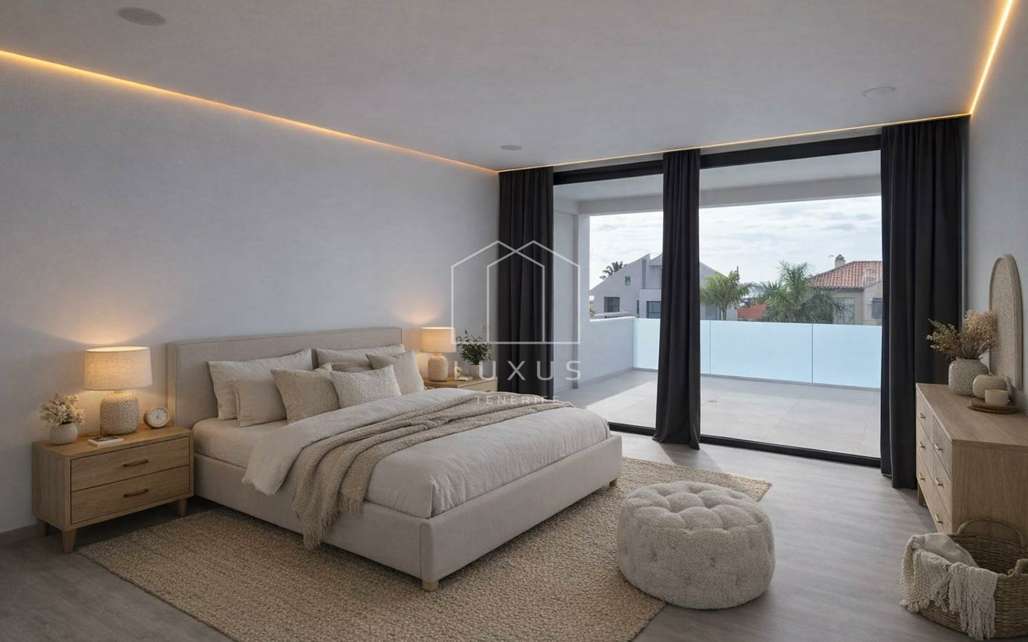 4-bedroom Villa In Costa Adeje, Spain (308 M²)