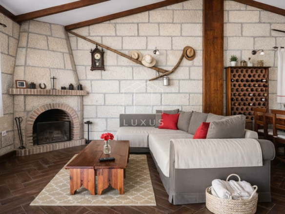 1-bedroom Country House In Granadilla, Spain (90 M²)