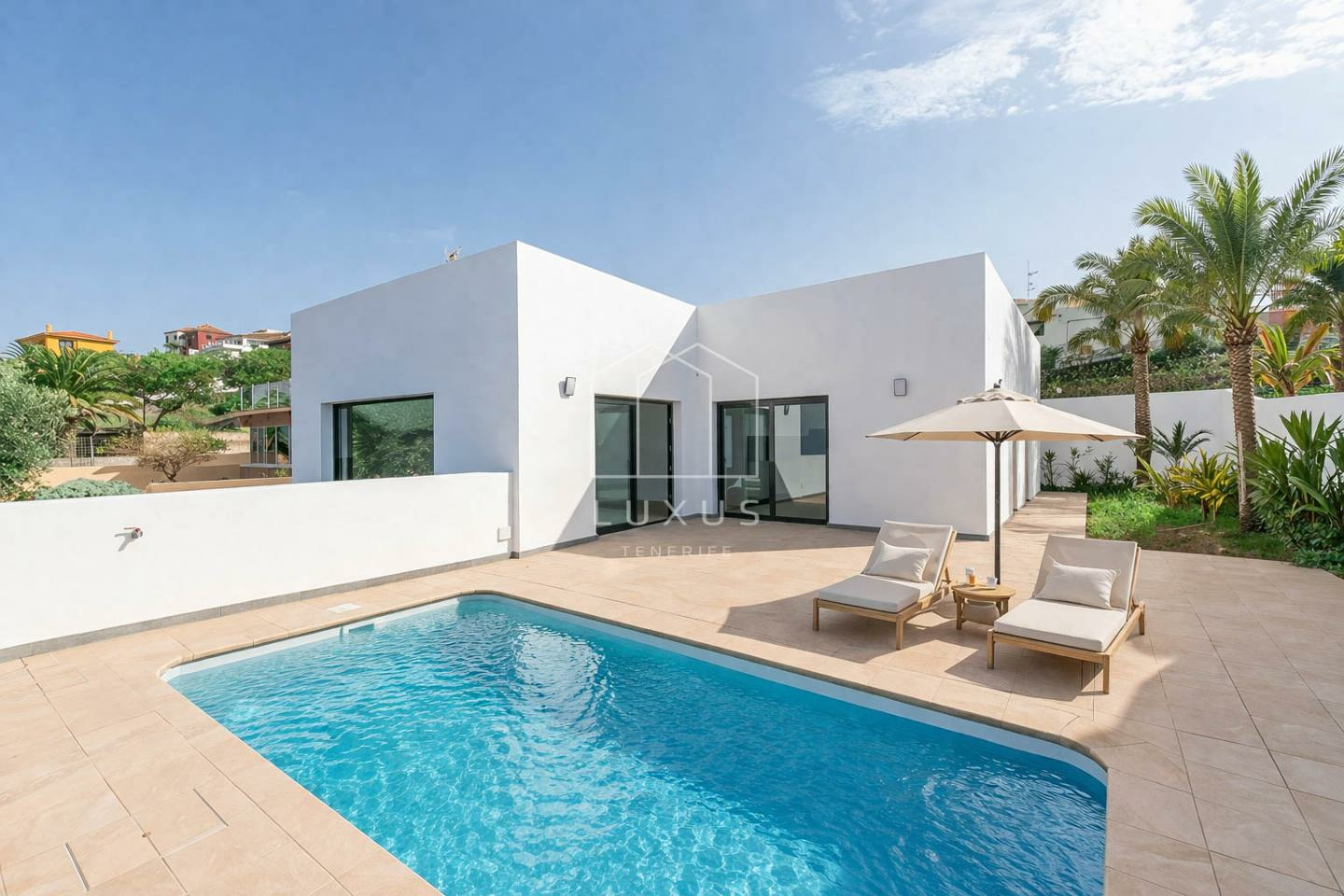 4244086-b4492946-92d33e 3-bedroom Villa In El Sauzal, Spain (195 M²)