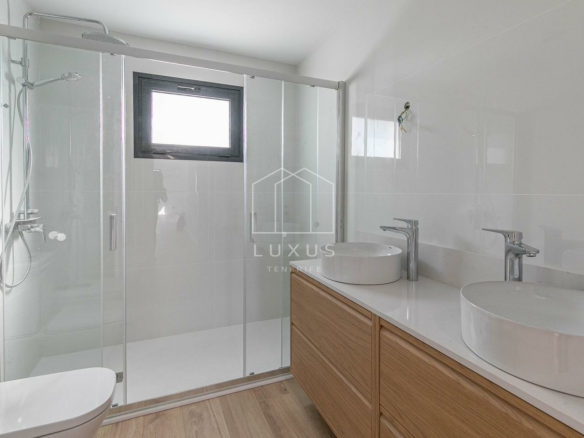 3-bedroom Villa In El Sauzal, Spain (195 M²)