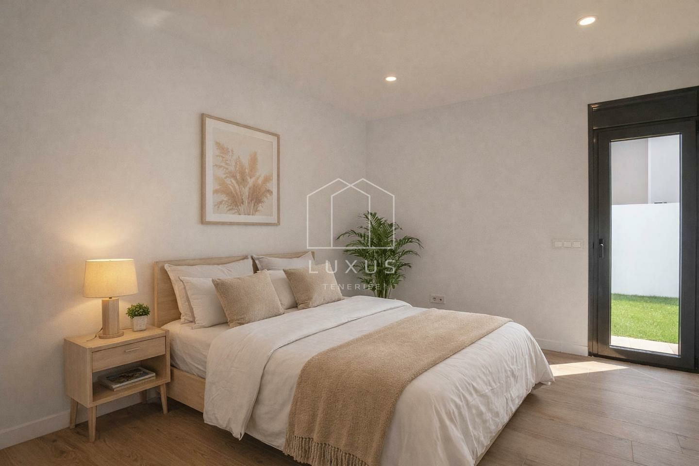 4244086-f1bd2423-6263c5 3-bedroom Villa In El Sauzal, Spain (195 M²)