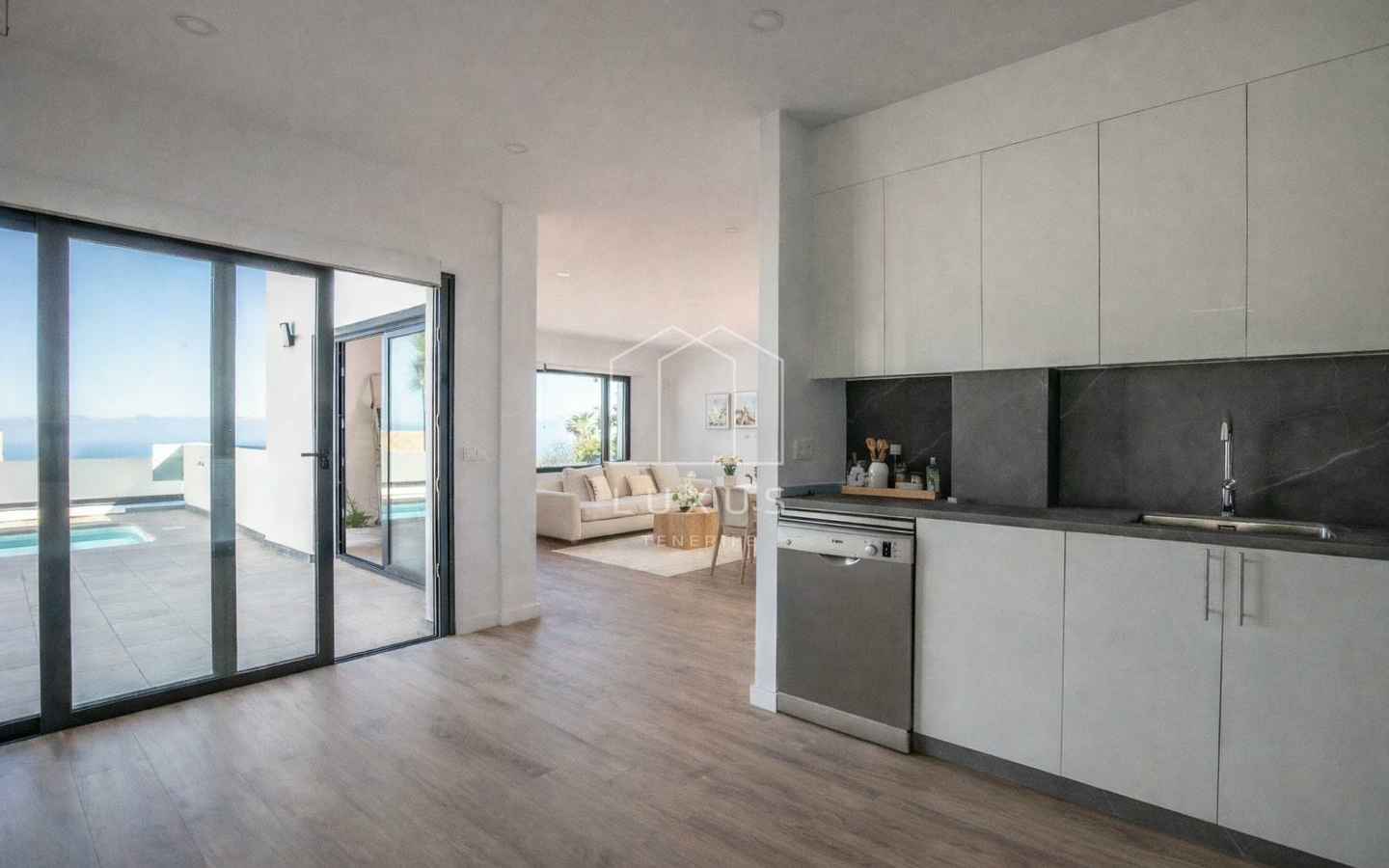3-bedroom Villa In El Sauzal, Spain (195 M²)
