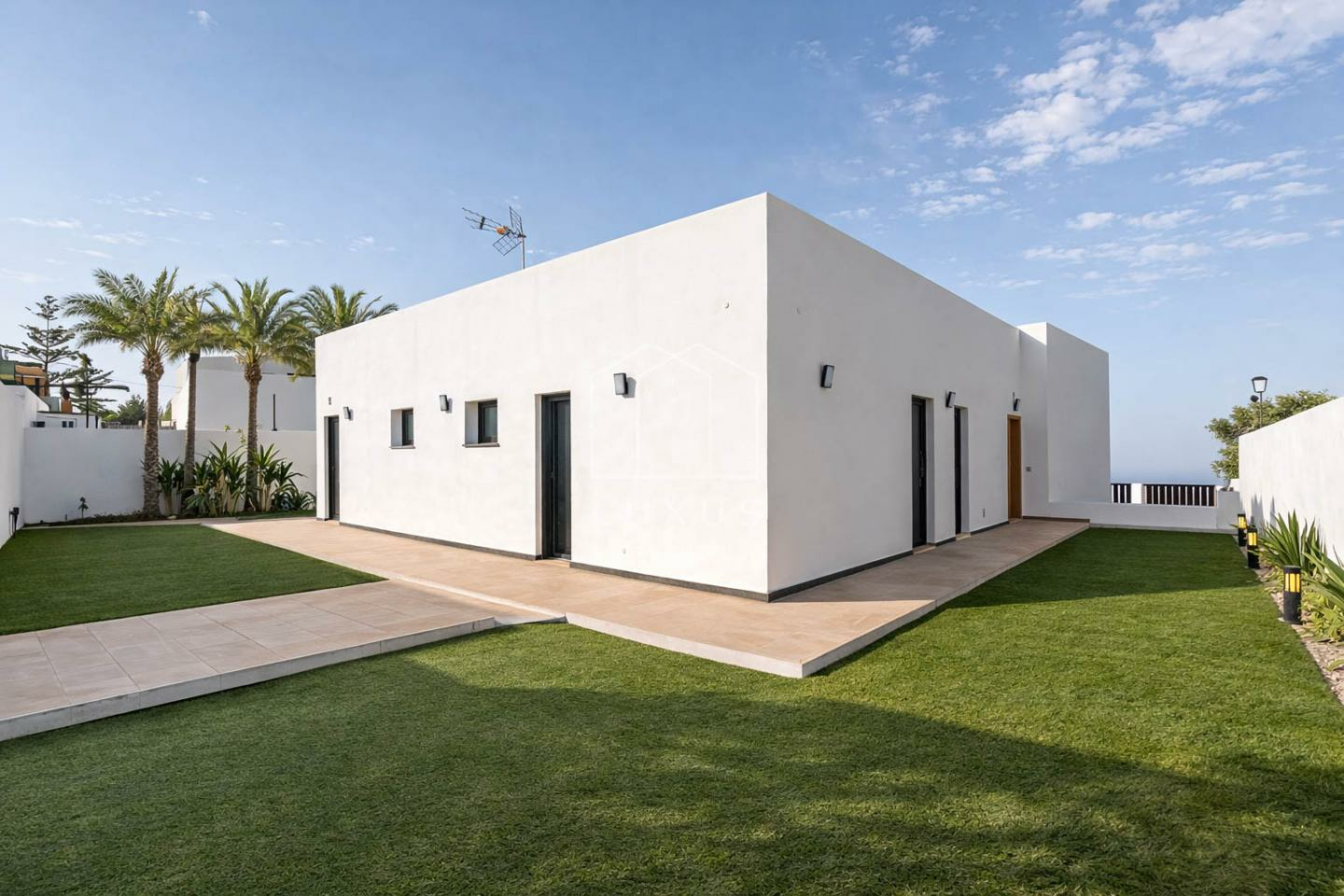 4244086-ff64d76e-f24741 3-bedroom Villa In El Sauzal, Spain (195 M²)