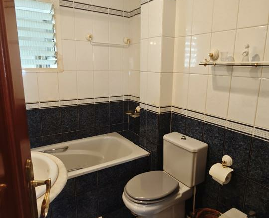 3-bedroom Flat In Málaga, Spain (80 M²)