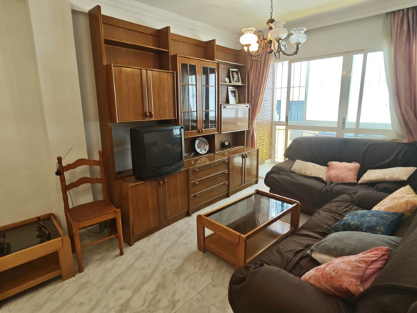 3-bedroom Flat In Málaga, Spain (80 M²)