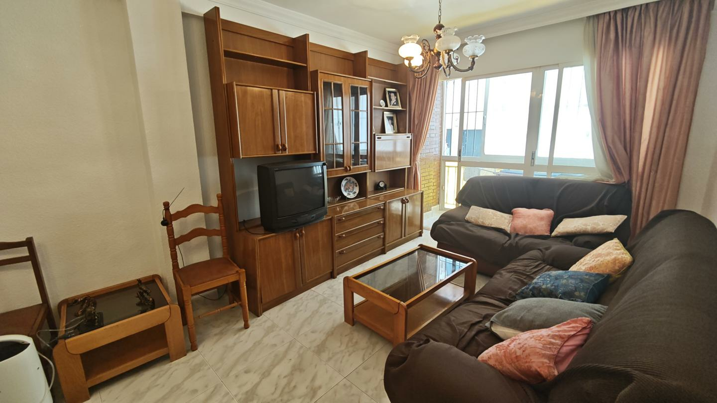 3-bedroom Flat In Málaga, Spain (80 M²)