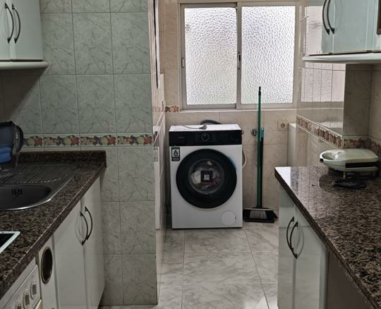 3-bedroom Flat In Málaga, Spain (80 M²)