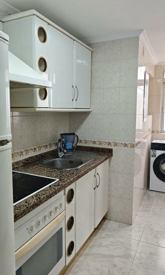 3-bedroom Flat In Málaga, Spain (80 M²)