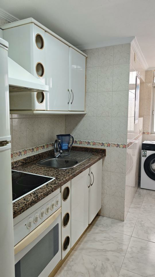 4283488-b786583c-fb2431 3-bedroom Flat In Málaga, Spain (80 M²)