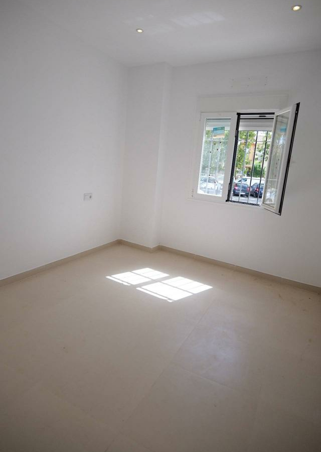 2-bedroom Flat In Ronda, Spain (68 M²)