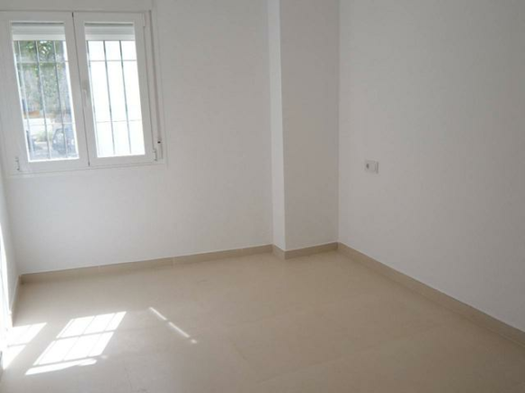 2-bedroom Flat In Ronda, Spain (68 M²)