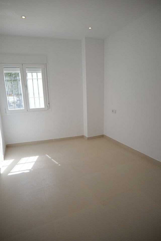 4285346-410a133b-e3adf4 2-bedroom Flat In Ronda, Spain (68 M²)