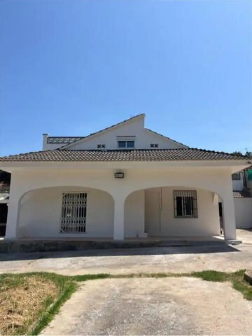 4-bedroom House In Maçanet De La Selva, Spain (200 M²)