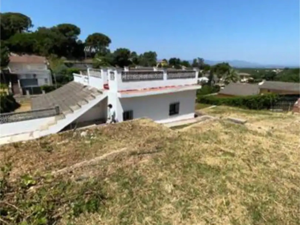 4-bedroom House In Maçanet De La Selva, Spain (200 M²)