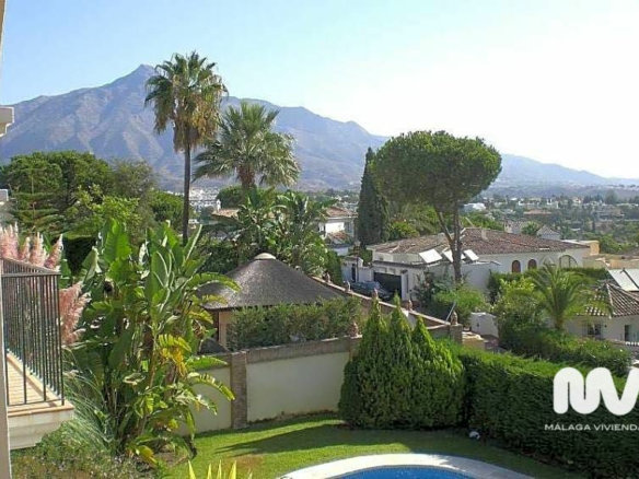 6-bedroom Villa In Marbella, Spain (592 M²)