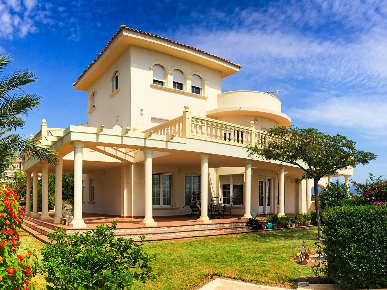 7-bedroom Villa In Benidorm, Spain (926 M²)