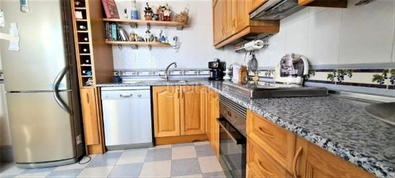 3-bedroom Terraced House In L’alfas Del Pi, Spain (140 M²)