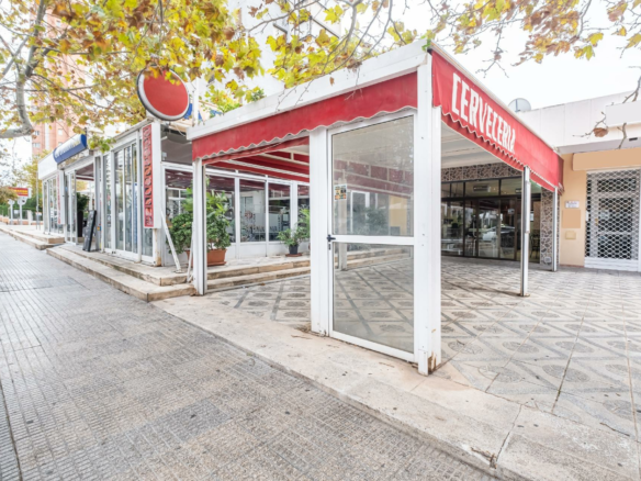 Business In Benidorm, Spain (72 M²)