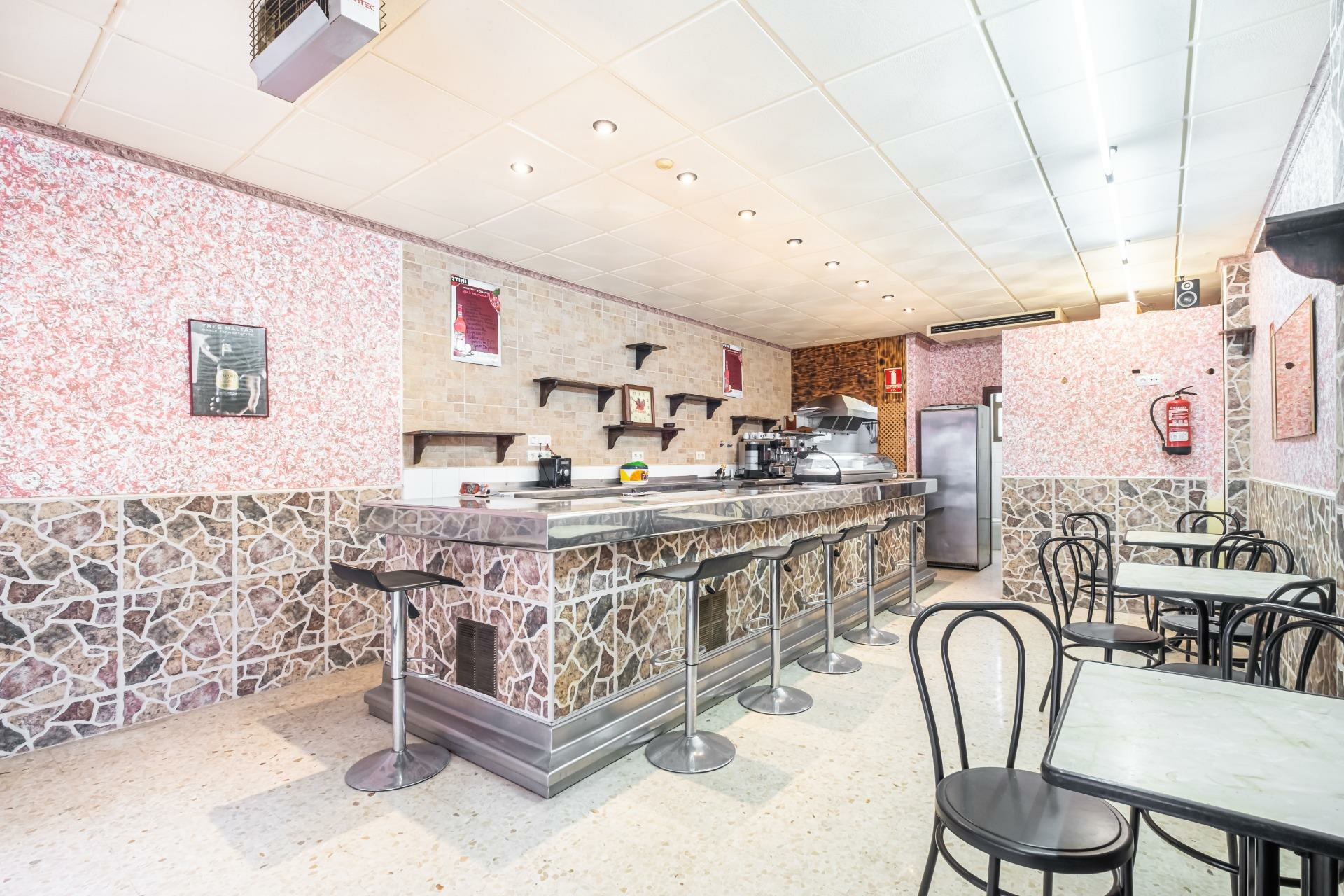 Business In Benidorm, Spain (72 M²)