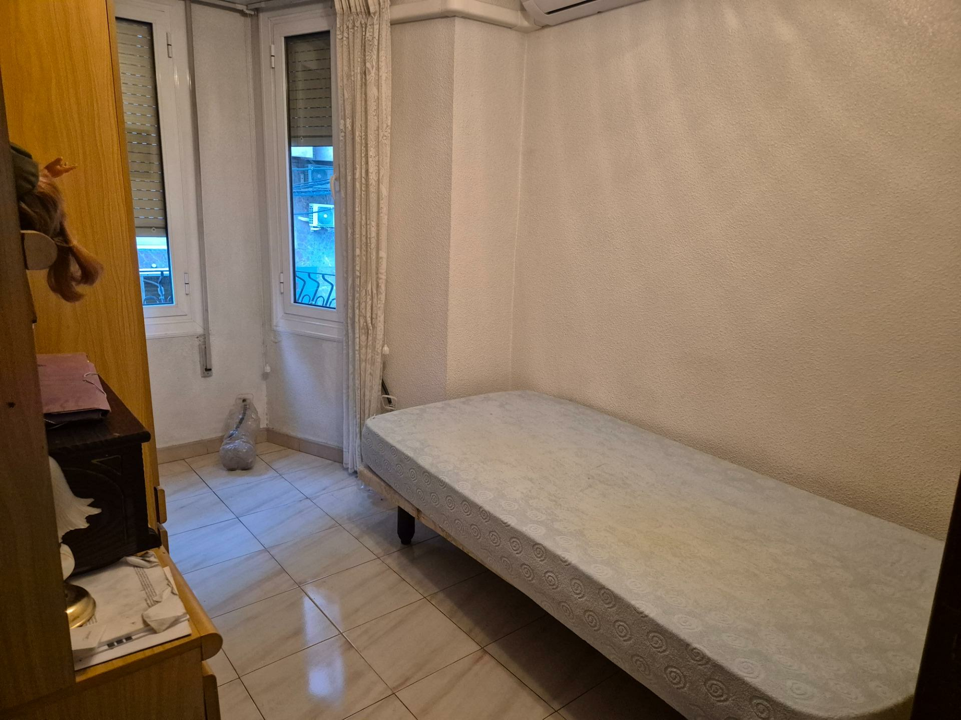 6-6-54a02e 3-bedroom Flat In Elche, Spain (96 M²)