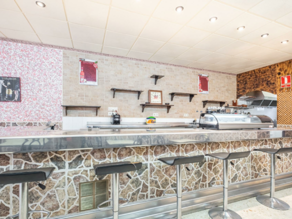 Business In Benidorm, Spain (72 M²)