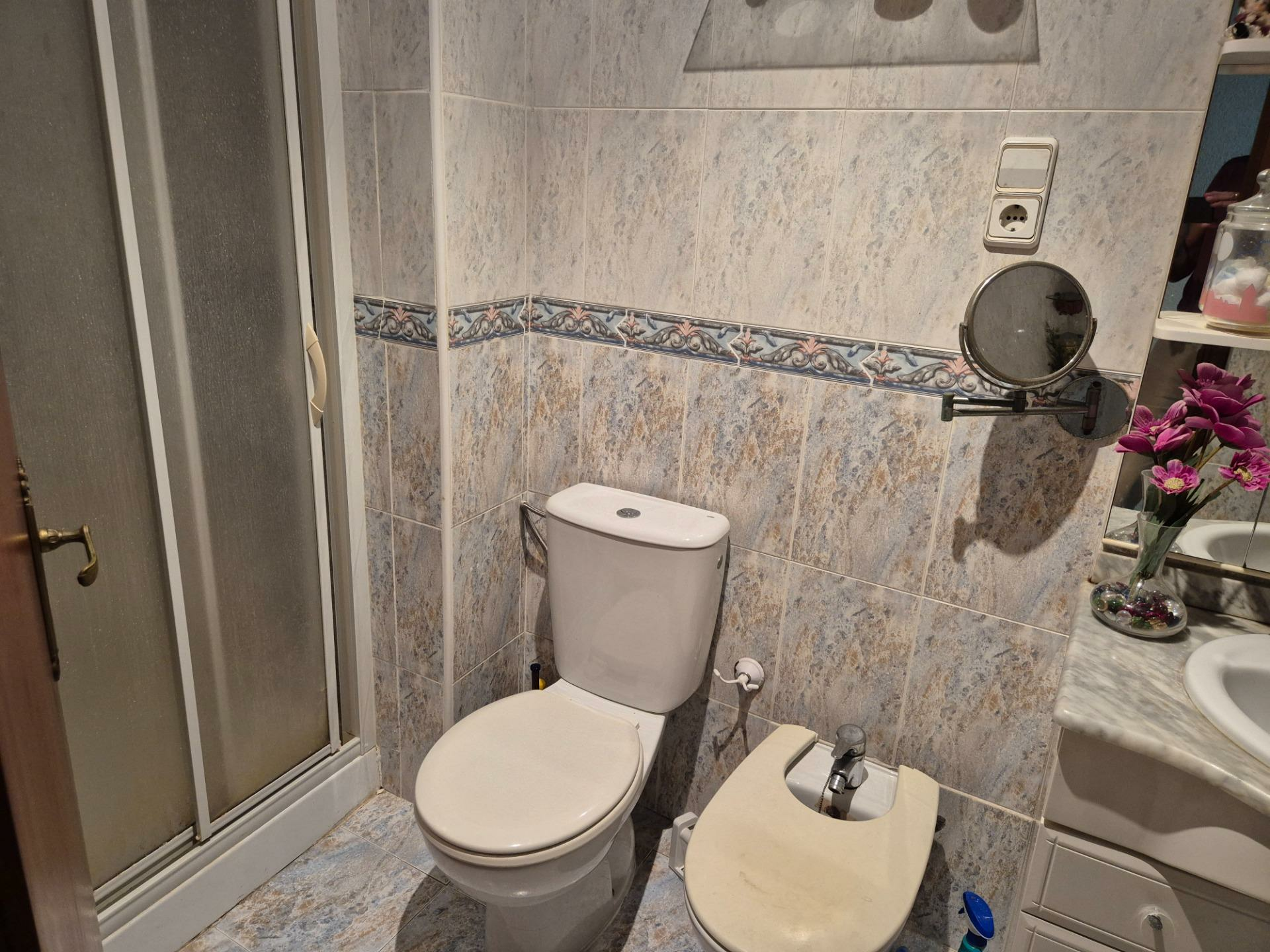 6-9-4e8781 3-bedroom Flat In Elche, Spain (96 M²)