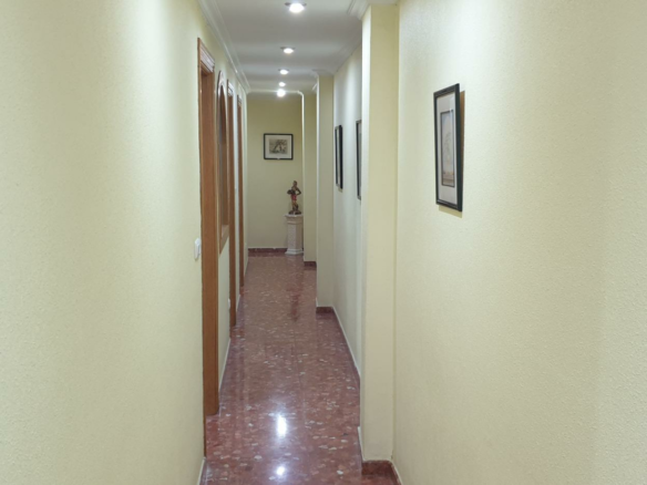 3-bedroom Flat In Elche, Spain (110 M²)