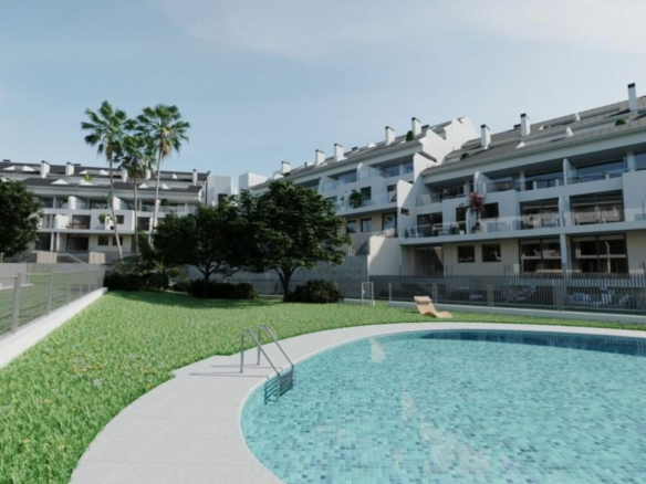 2-bedroom Penthouse In Fuengirola, Spain (120 M²)
