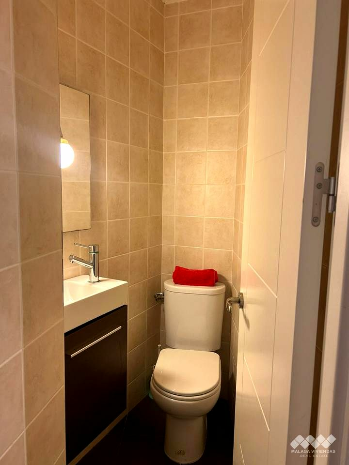 3-bedroom Flat In Málaga, Spain (100 M²)