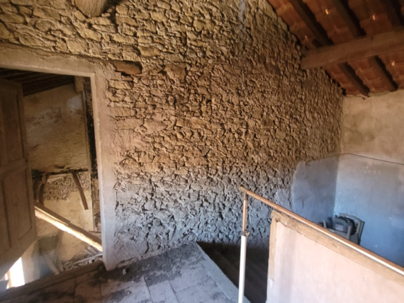 House In Alignan Du Vent, France (180 M²)