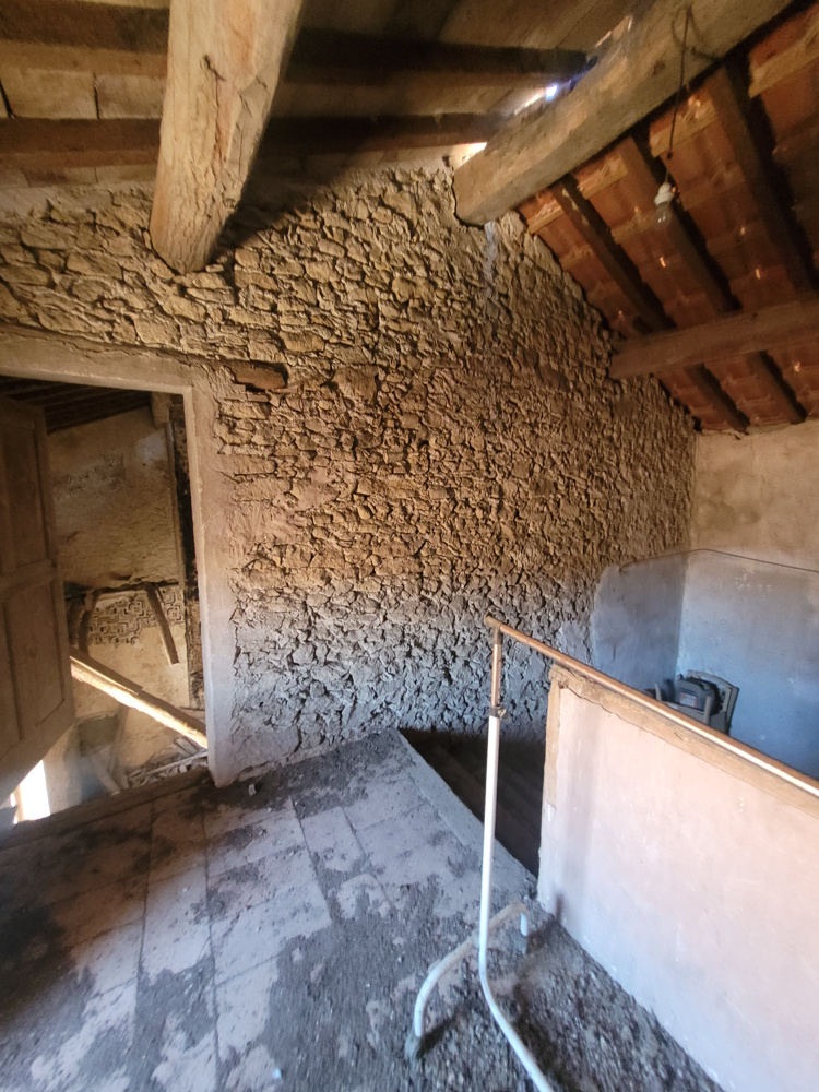 House In Alignan Du Vent, France (180 M²)