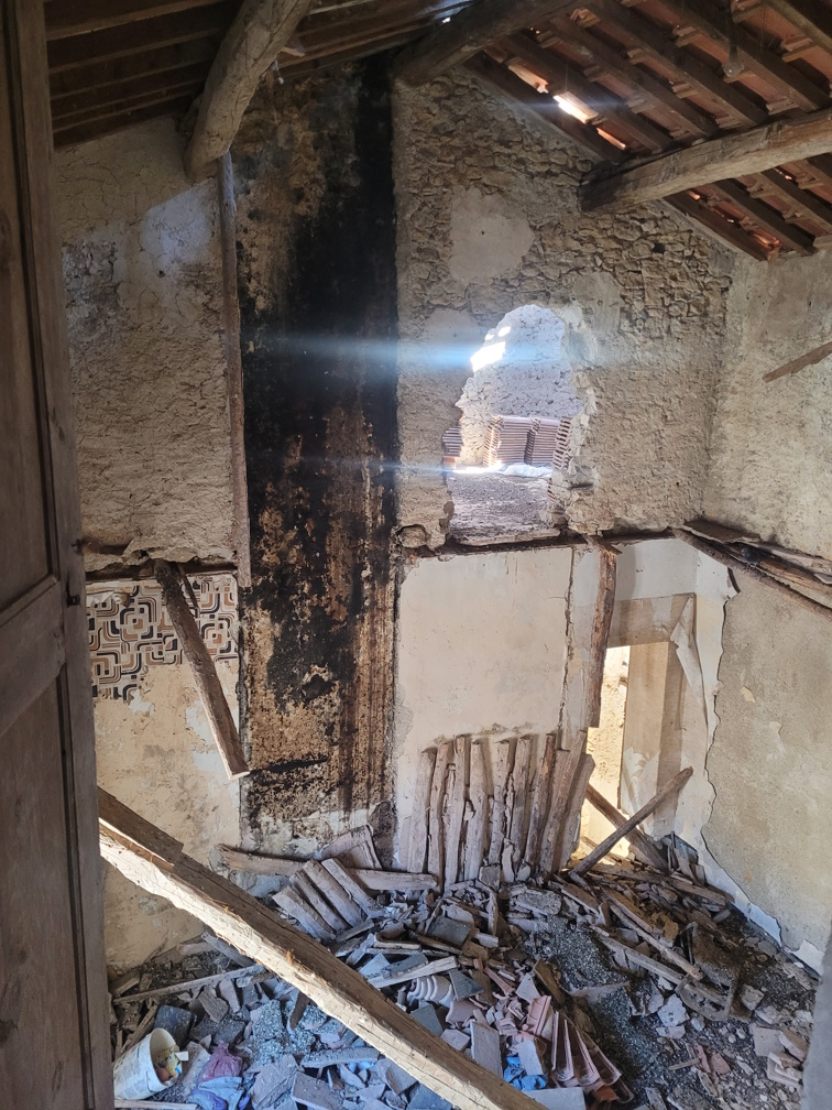 House In Alignan Du Vent, France (180 M²)