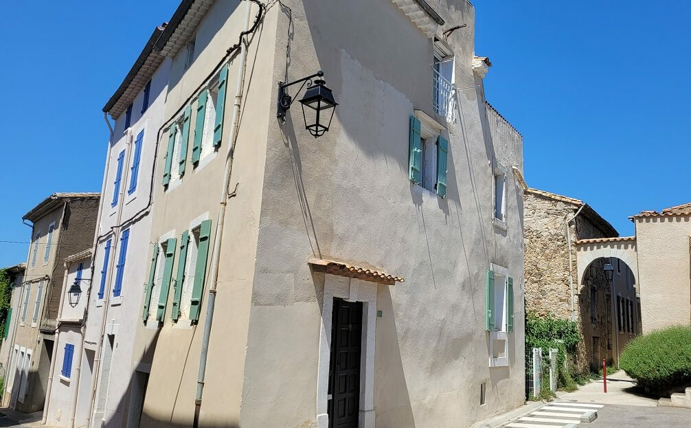 2-bedroom House In Laurens, France (92 M²)