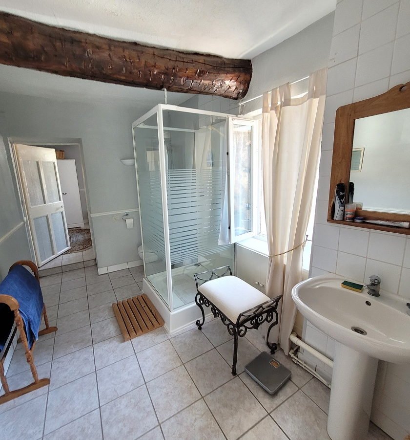 2-bedroom House In Laurens, France (92 M²)