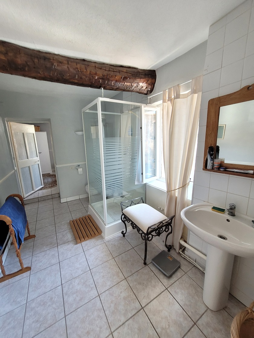 2-bedroom House In Laurens, France (92 M²)