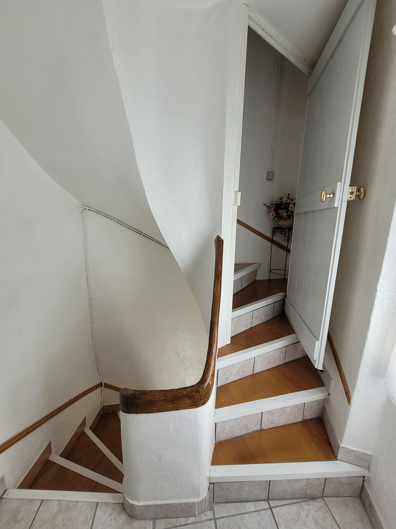 2-bedroom House In Laurens, France (92 M²)