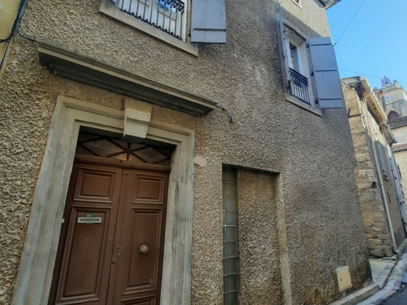 2-bedroom House In Saint Genies De Fontedit, France (90 M²)