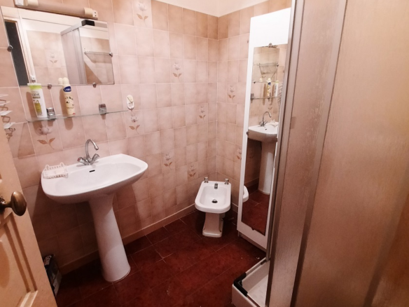 2-bedroom House In Saint Genies De Fontedit, France (90 M²)