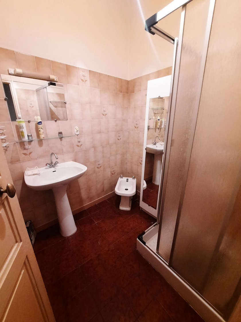 2-bedroom House In Saint Genies De Fontedit, France (90 M²)
