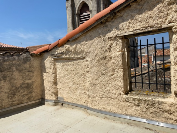 3-bedroom House In Autignac, France (85 M²)
