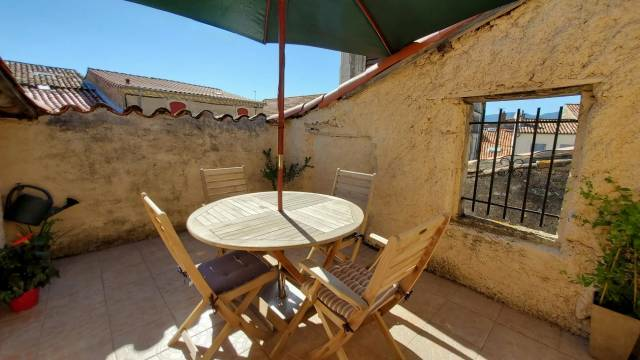 3-bedroom House In Autignac, France (85 M²)