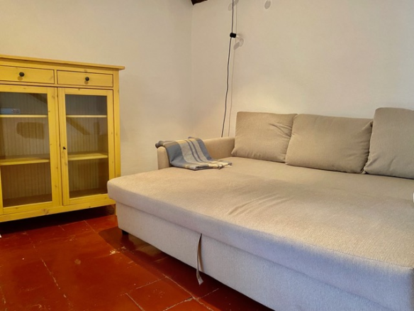 3-bedroom House In Autignac, France (85 M²)
