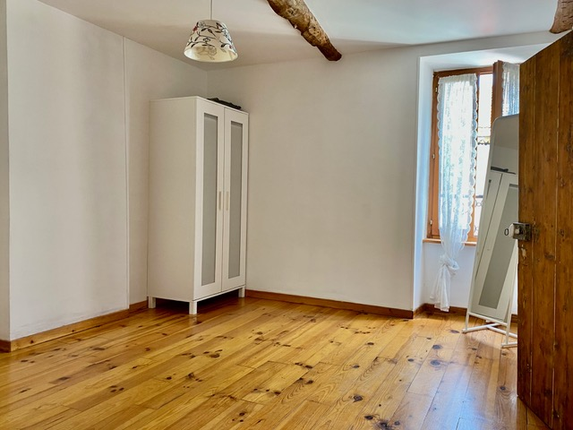 3-bedroom House In Autignac, France (85 M²)