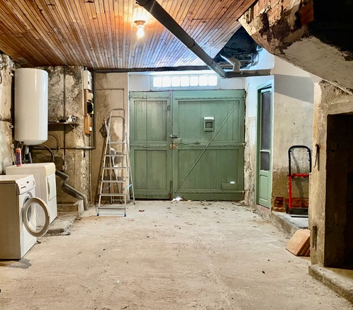 3-bedroom House In Autignac, France (85 M²)