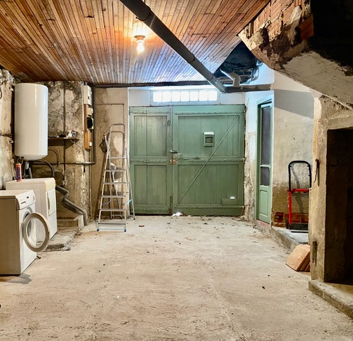 3-bedroom House In Autignac, France (85 M²)
