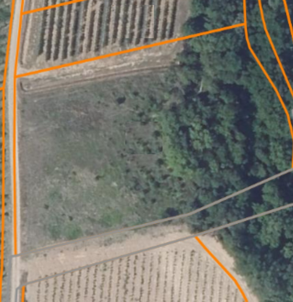 AUT9500EC-628c47 Land In Saint Genies De Fontedit, France (4.620 M² Plot)